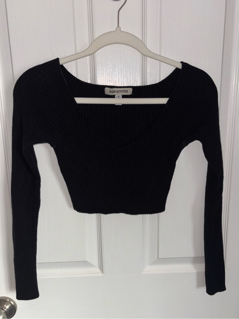 Urban Outfitters Black Ribbed V-Neck Long-Sleeve Cropped Knit Top